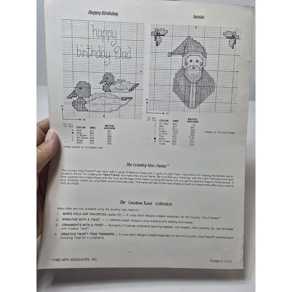 Cross Stitch Pattern Booklet: Country Vine Frame-ups (Robin Designs)